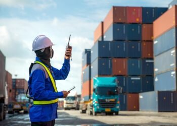 Navigating the Complexities of UK Customs Clearance: A Comprehensive Guide for Small Businesses Importing from China and the EU