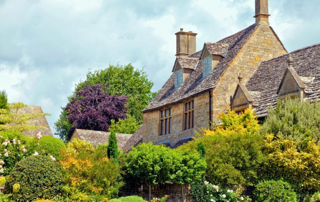 How Cornwall Buying Agents Access Off-Market Property Opportunities