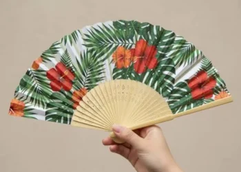 Bamboo vs plastic: Which personalised fans fit your brand?