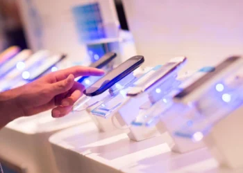 Can Businesses Rent Bulk Mobile Phones for Staff Events? How It Works