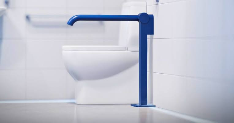 right bathroom support