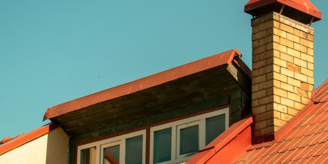 5 Signs Your Roof Is Losing Its Protective Performance
