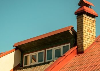 5 Signs Your Roof Is Losing Its Protective Performance