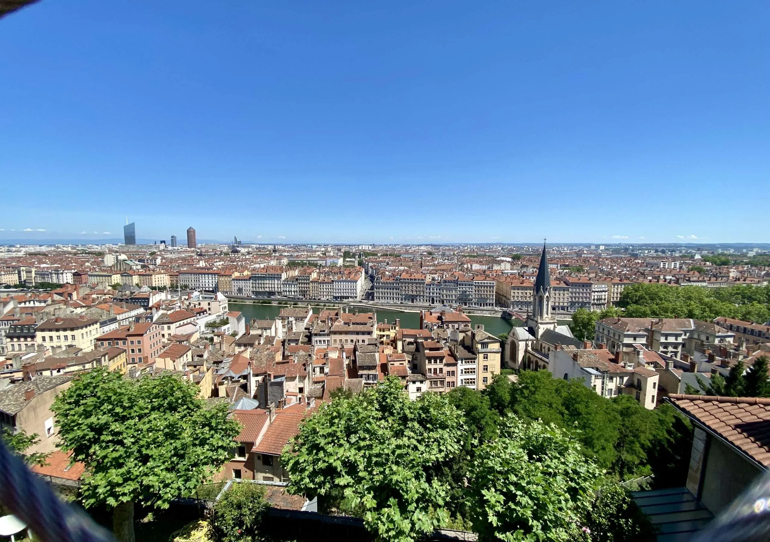 Beyond Landmarks Experiencing a City Through the Food Its Residents Love