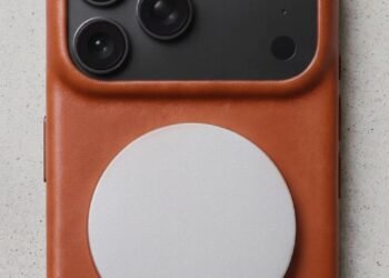 Savile Row for the Smartphone: Dressing the iPhone 18 in RYAN London’s Heritage Leather